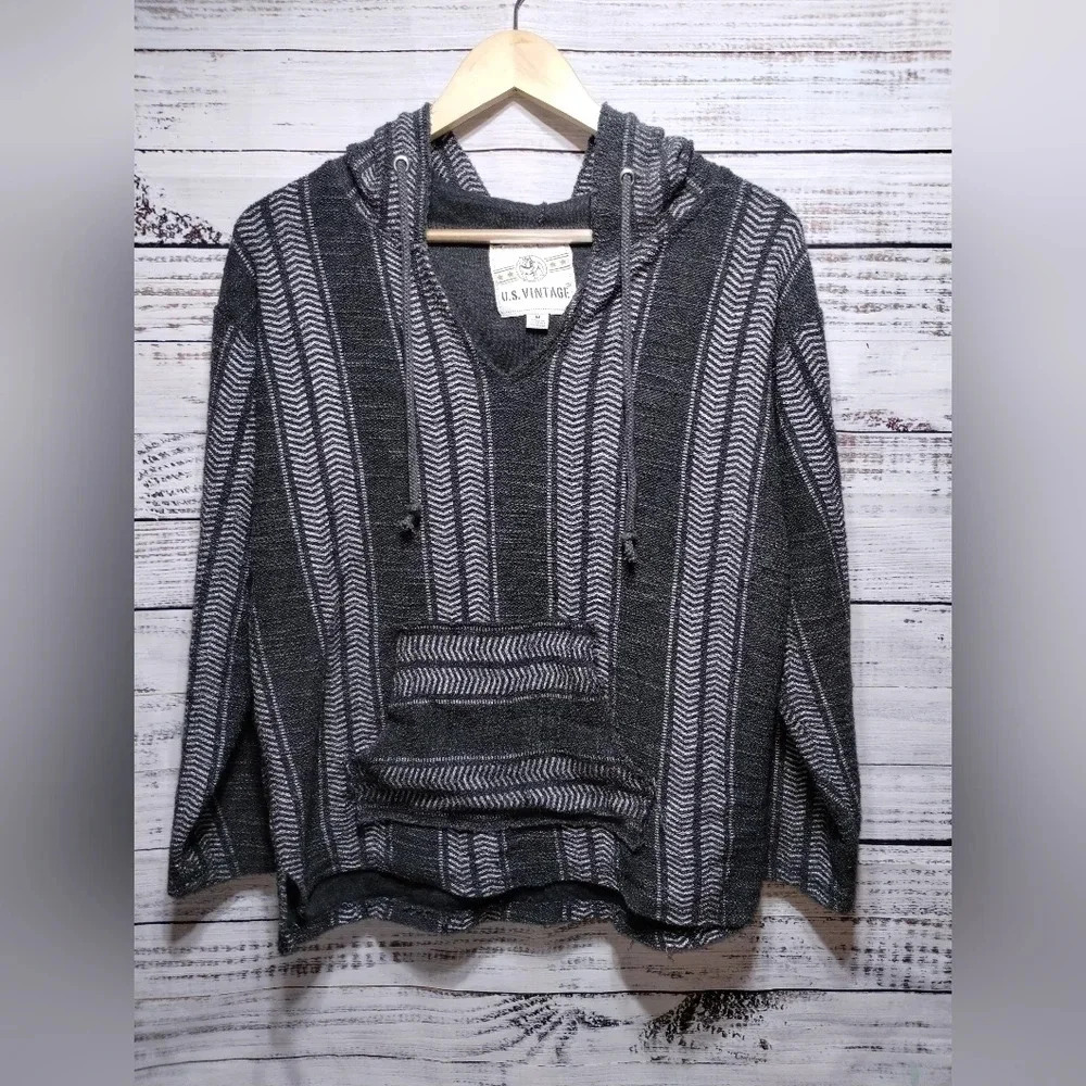 U.S. Vintage Dark‎ Gray & White Vertical Stripe Baja Hoodie size Medium